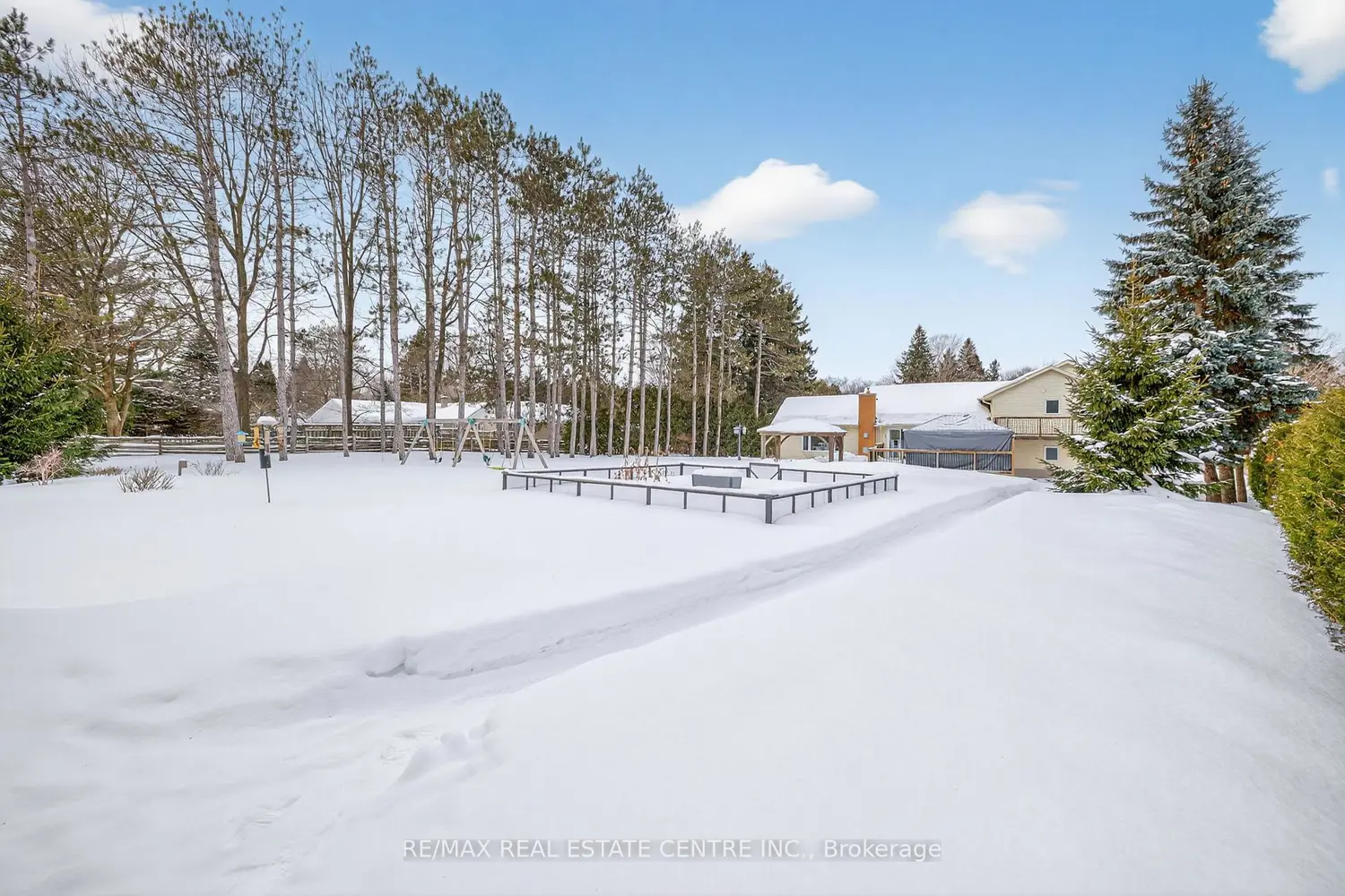 Additional image 19 of 28 Starrview Crescent