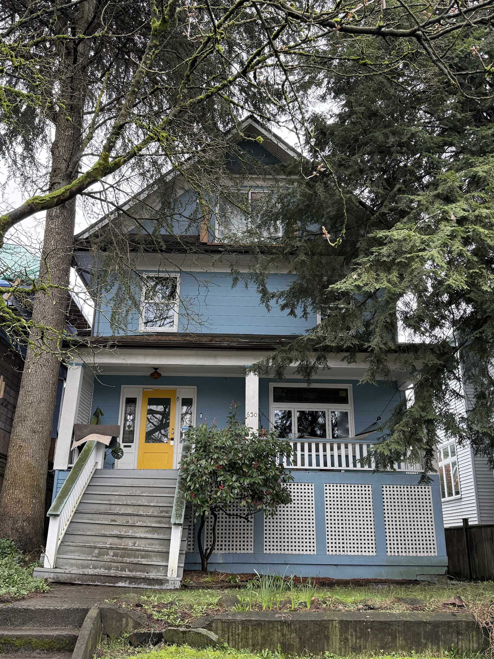 Upper-630 11th E, Vancouver, BC, V5T 2E3