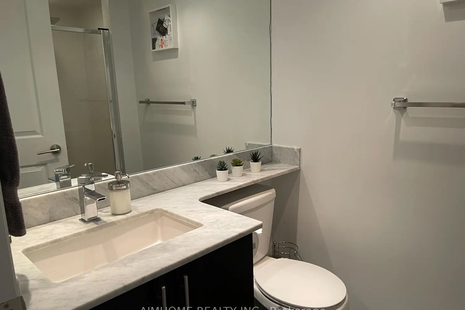 Additional image 9 of 85 East Liberty Street 907