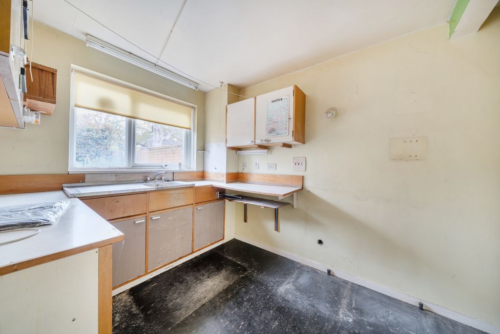Additional image 5 of 3 bed terraced house for saleHolme Chase, Weybridge KT13