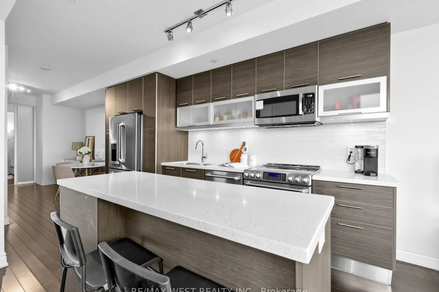 Additional image 6 of 388 Yonge Street 7201