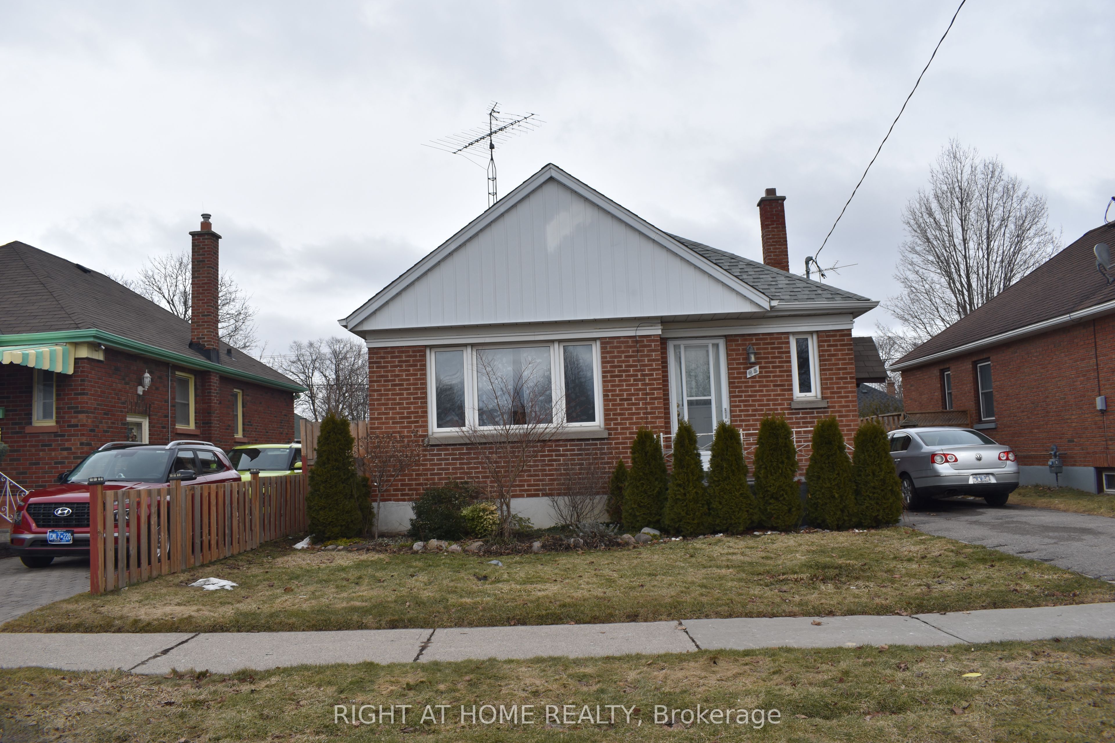 65 Chadburn Street, Oshawa, ON, L1H 5T9