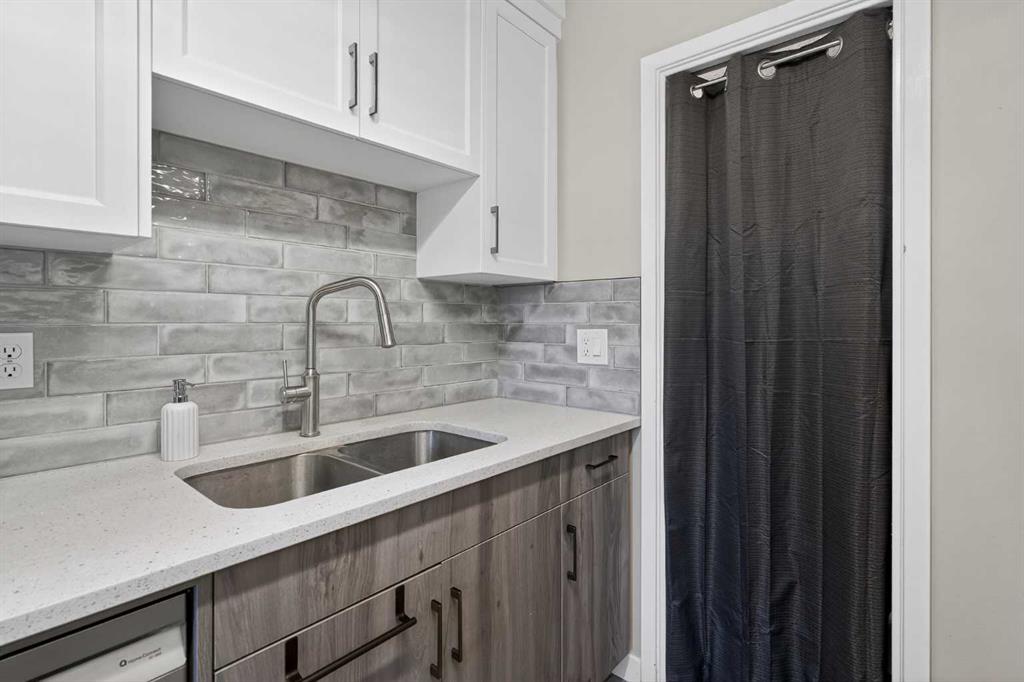 Additional image 6 of 3627 Cedarille Drive SW, Calgary, AB, T2W 3J5