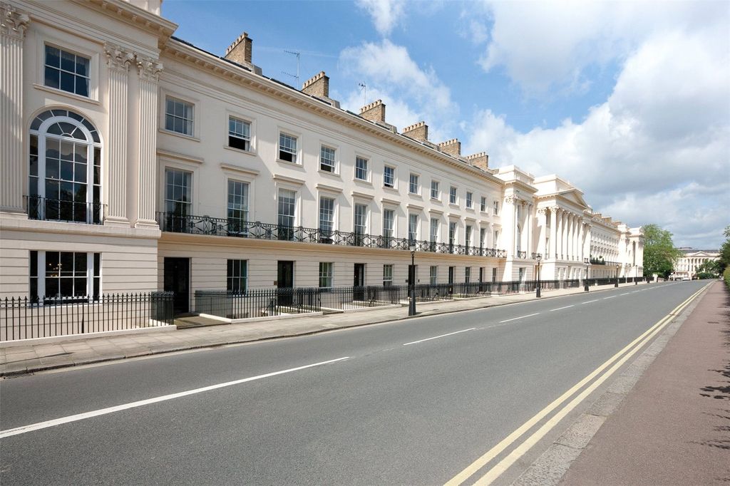 6 bed terraced house for saleCornwall Terrace, Regent's Park NW1