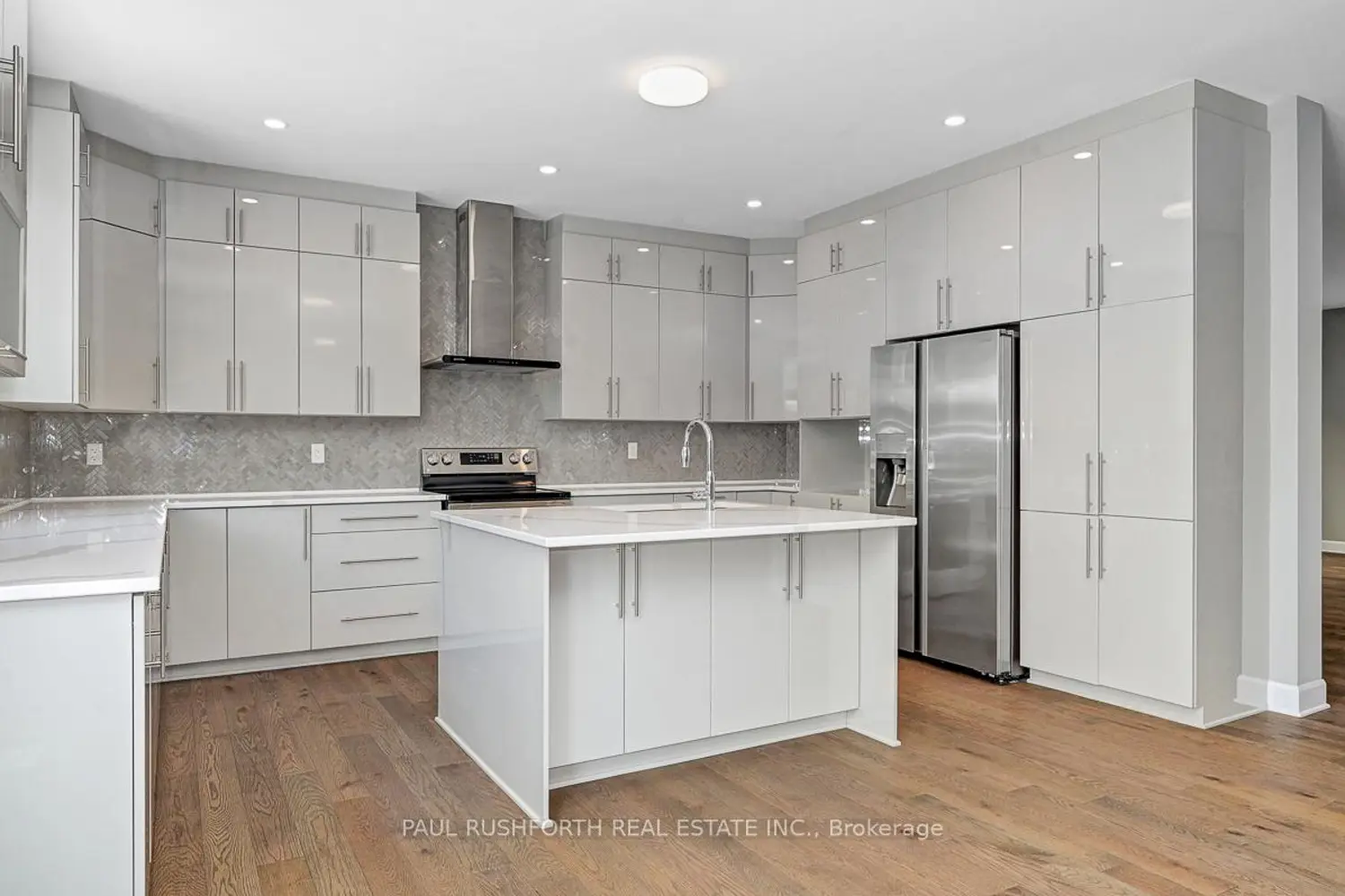 Additional image 5 of 147 Aquarium Avenue