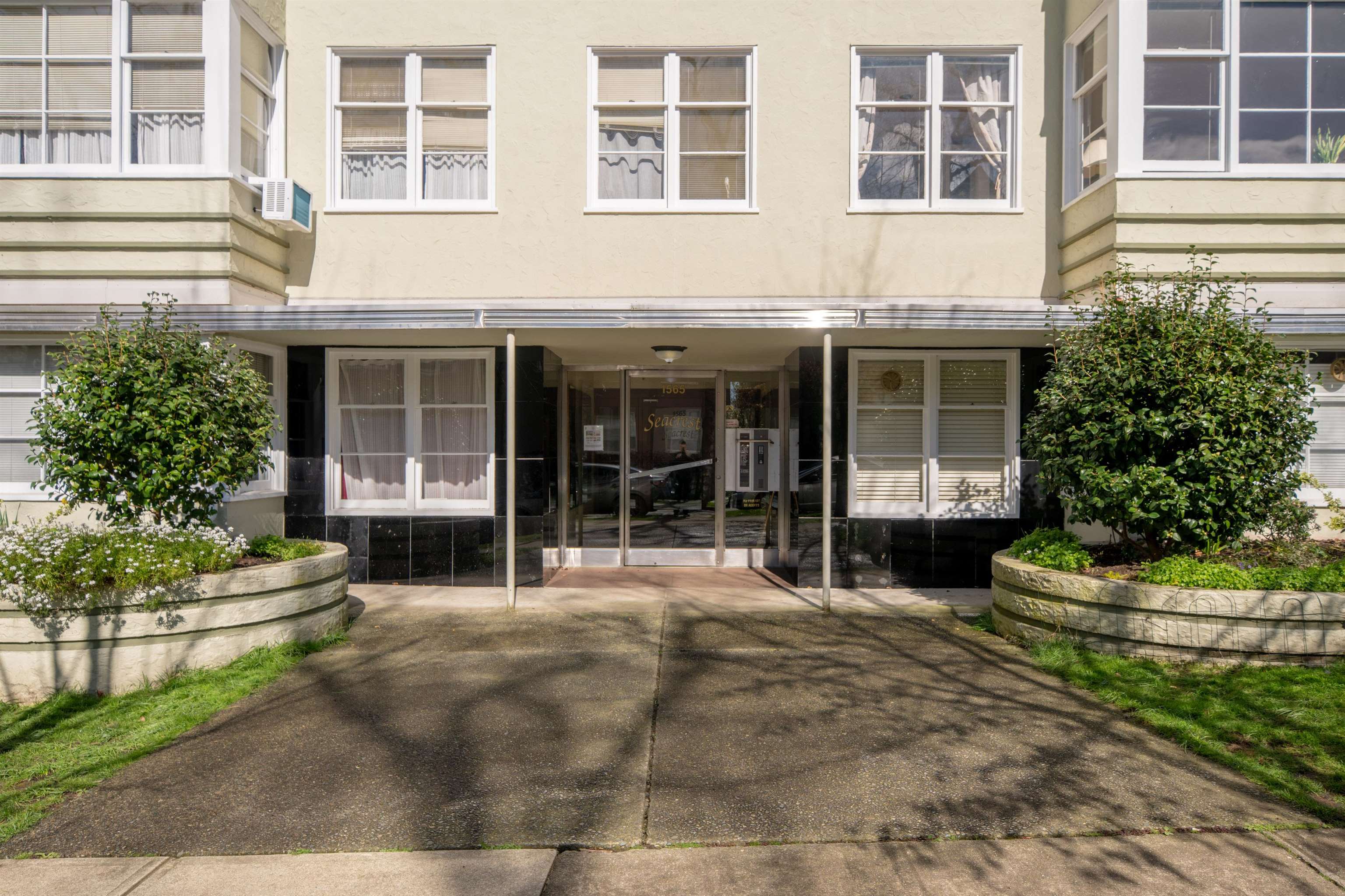 Additional image 4 of 303-1565 Burnaby Street, Vancouver, BC, V6G 1X1