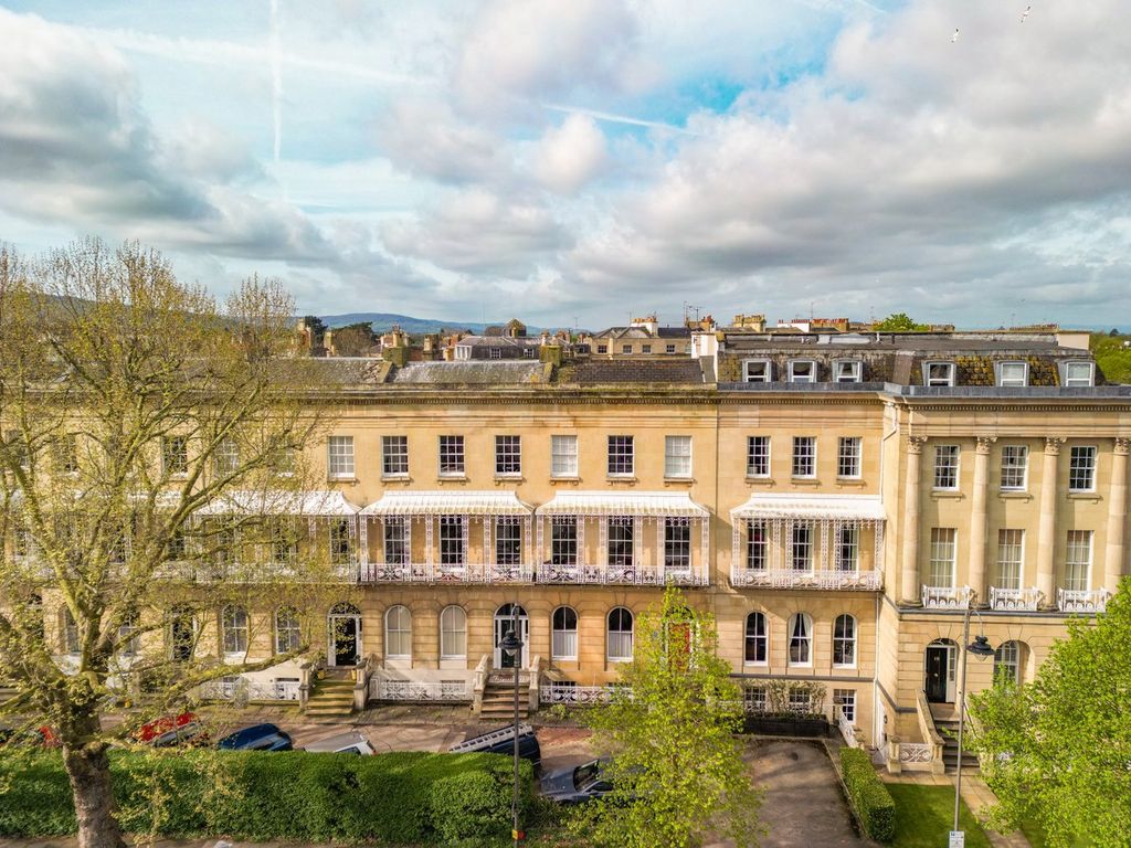 1 bed flat for saleQueens Parade, Montpellier, Cheltenham GL50