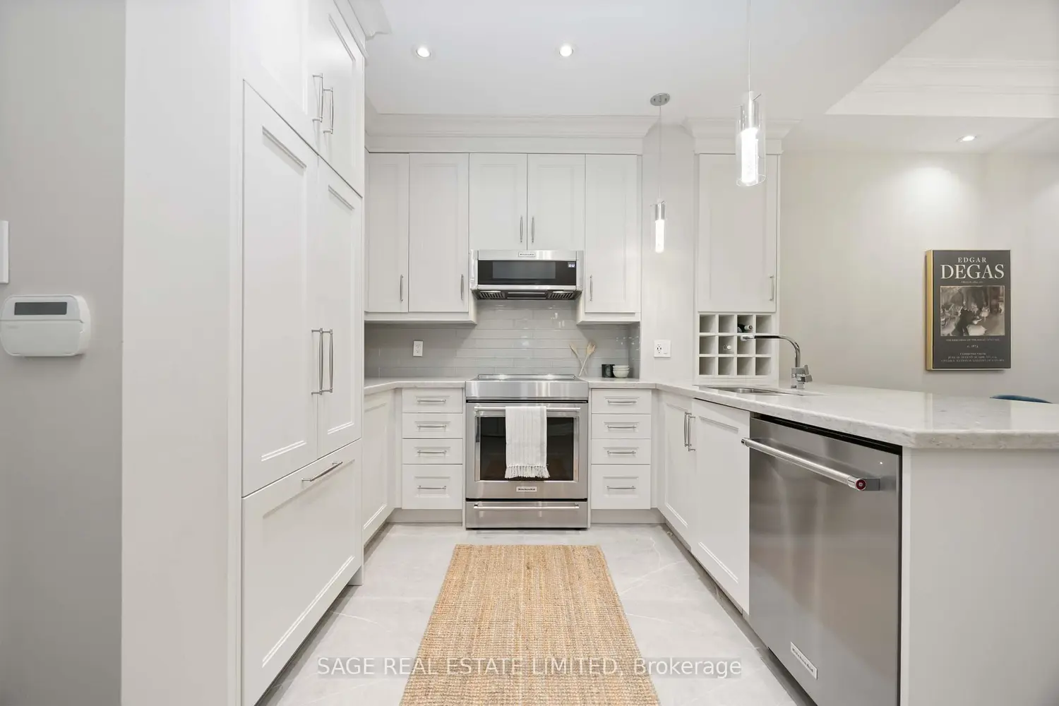 Additional image 4 of 20 Burkebrook Place 212