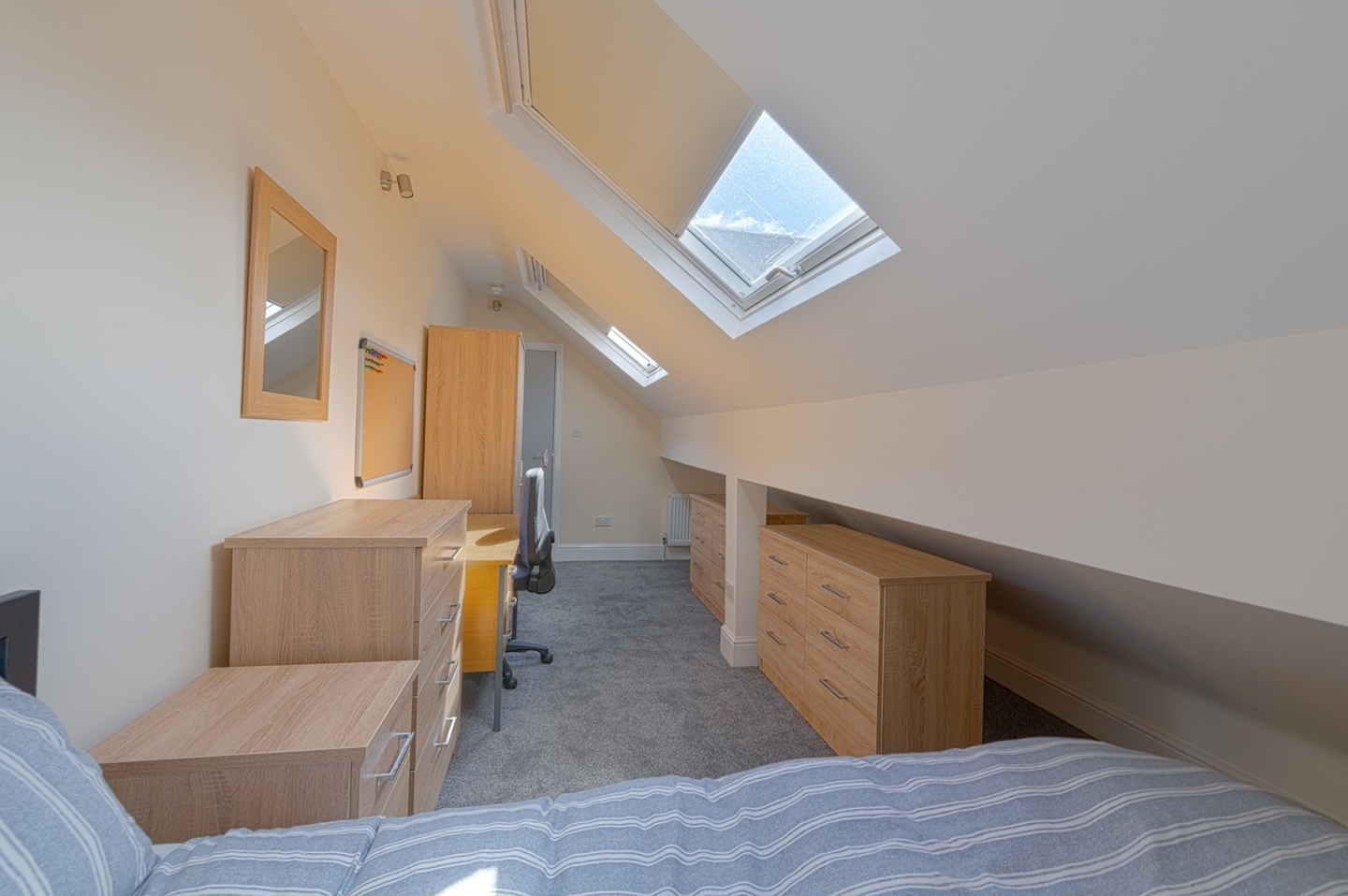 Additional image 12 of 7 Bed Semi-Detached House, Argyle Avenue, M14, N1 7GU