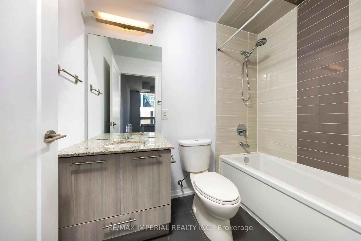 Additional image 11 of 540 Bur Oak Avenue 530