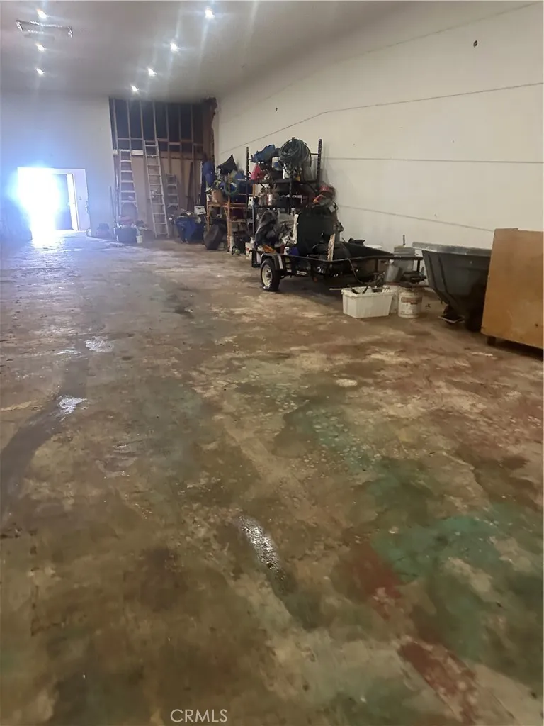 Additional image 18 of 10975 S Main St, Los Angeles, CA 90061