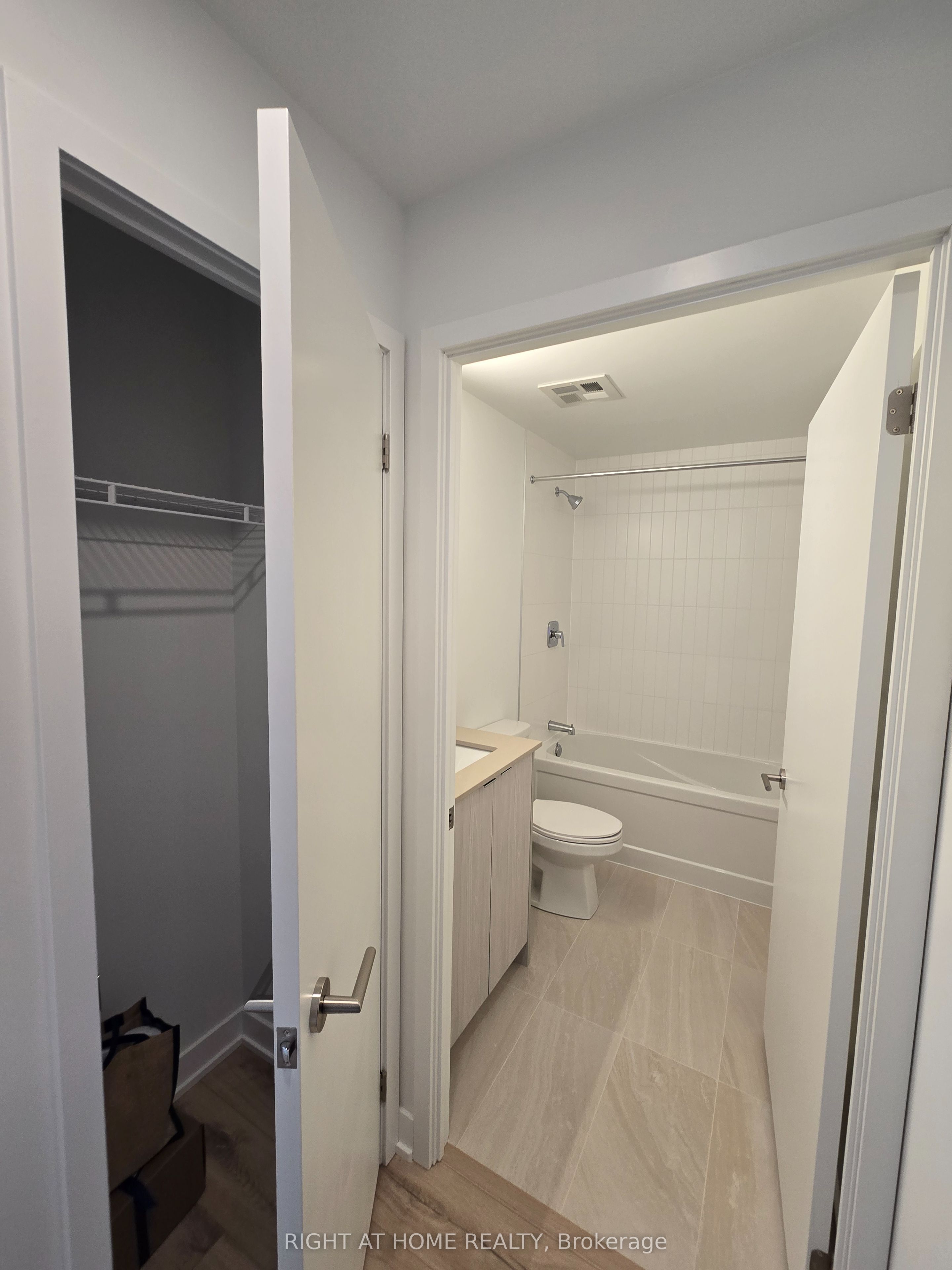 Additional image 5 of 808-1660 Bloor Street W, Toronto, ON, M6P 0C6