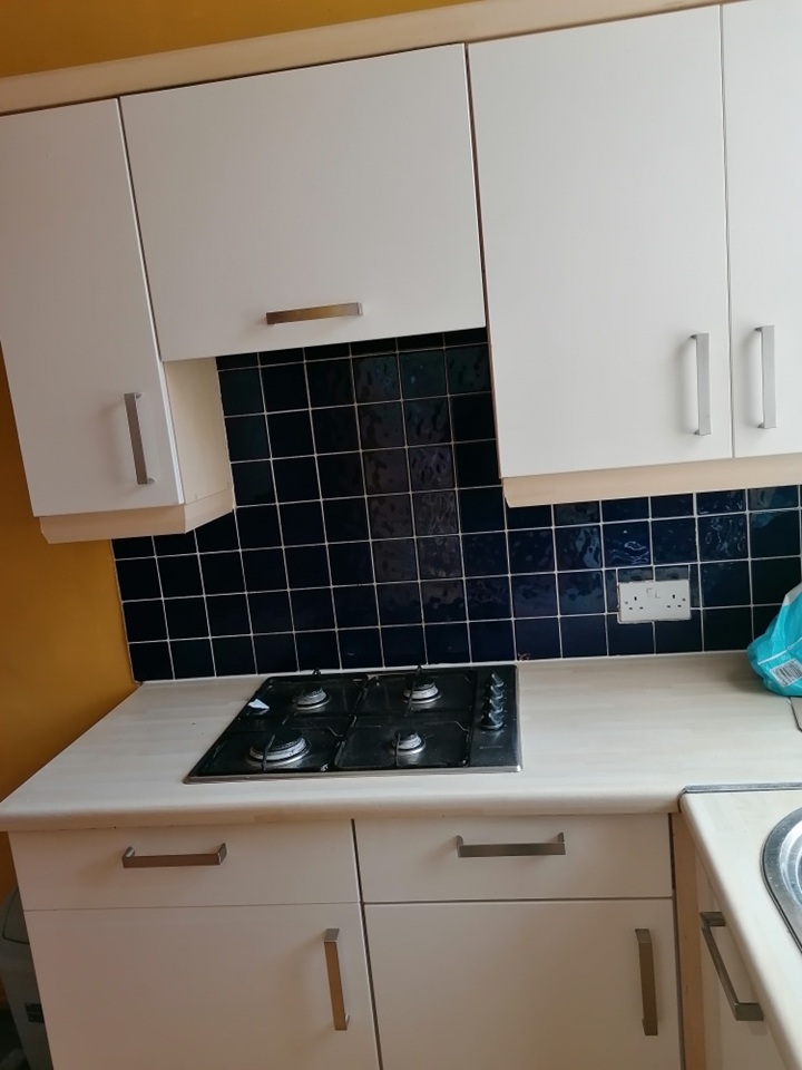 2 Bed Terraced House, Garnet Parade, LS11, N1 7GU