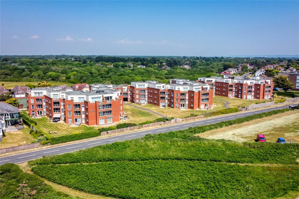 3 bed flat for saleCamden Hurst, Milford On Sea, Lymington, Hampshire SO41