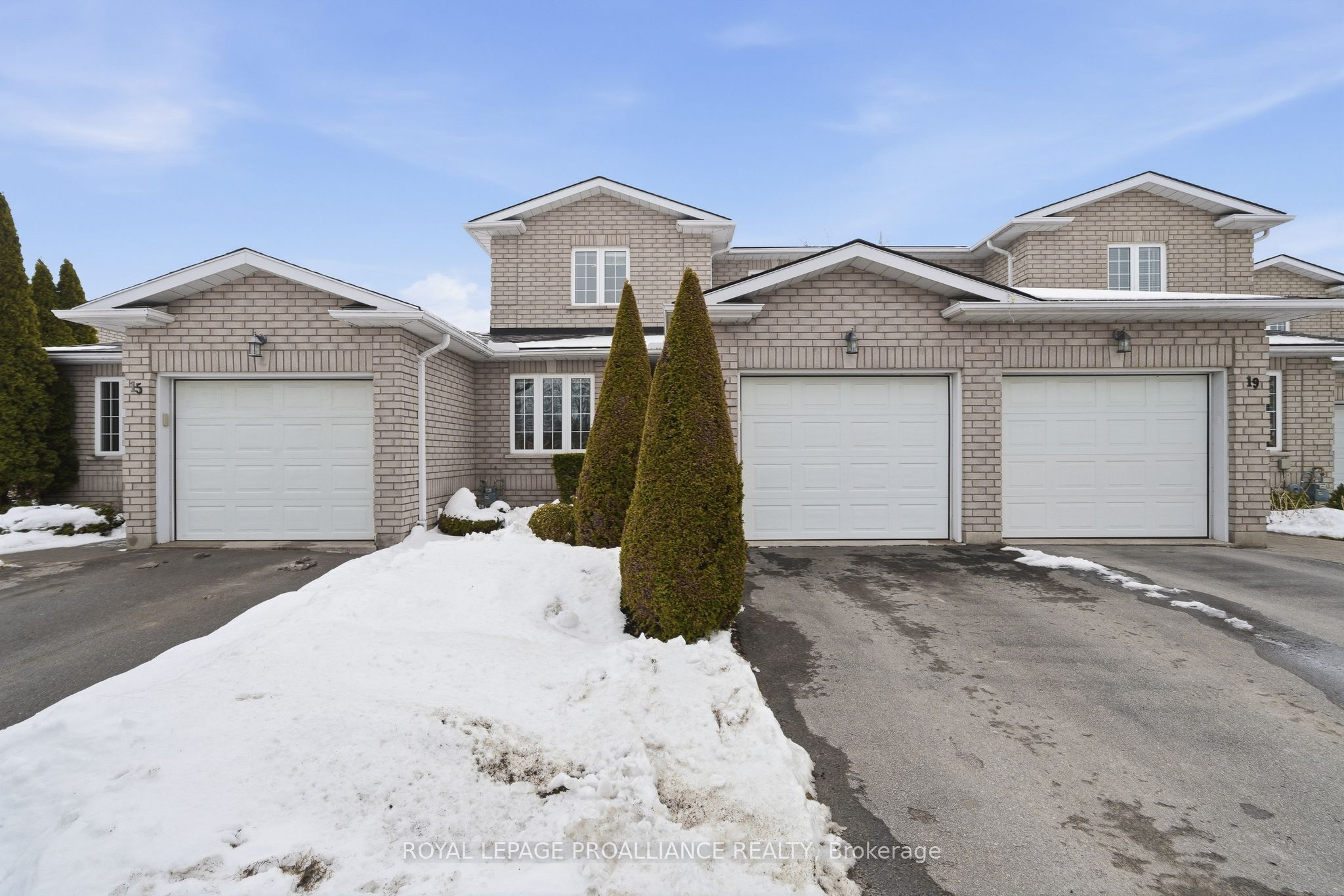 17 Pinegrove Court, Belleville, ON, K8N 5X9