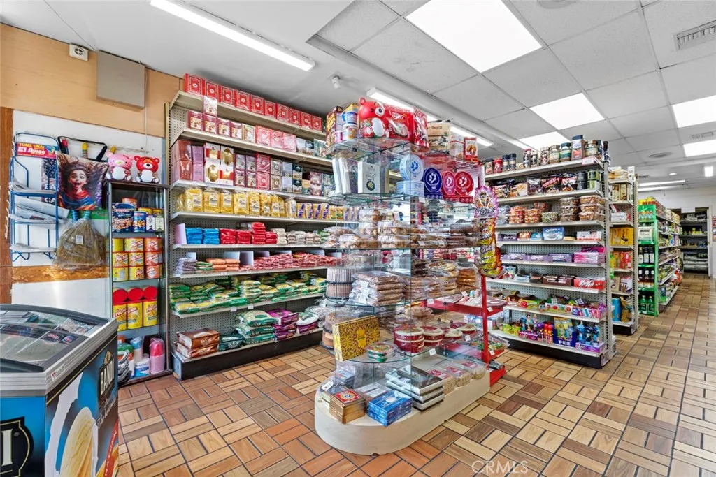 Additional image 13 of 906 S Gkenoaks Boulevard, Burbank, CA 91502