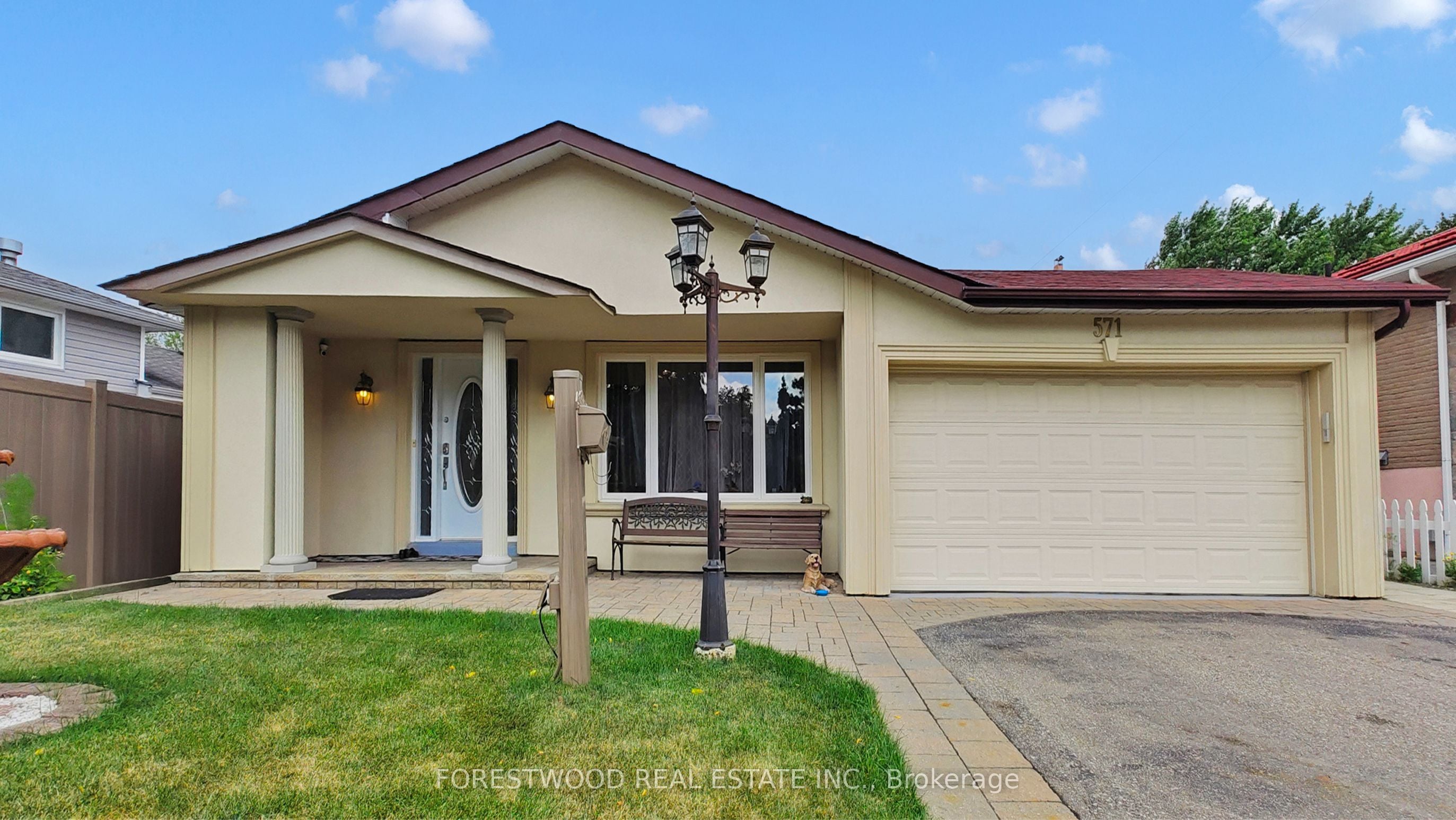 Additional image 2 of 571 Silver Creek Boulevard, Mississauga, ON, L5A 2B6