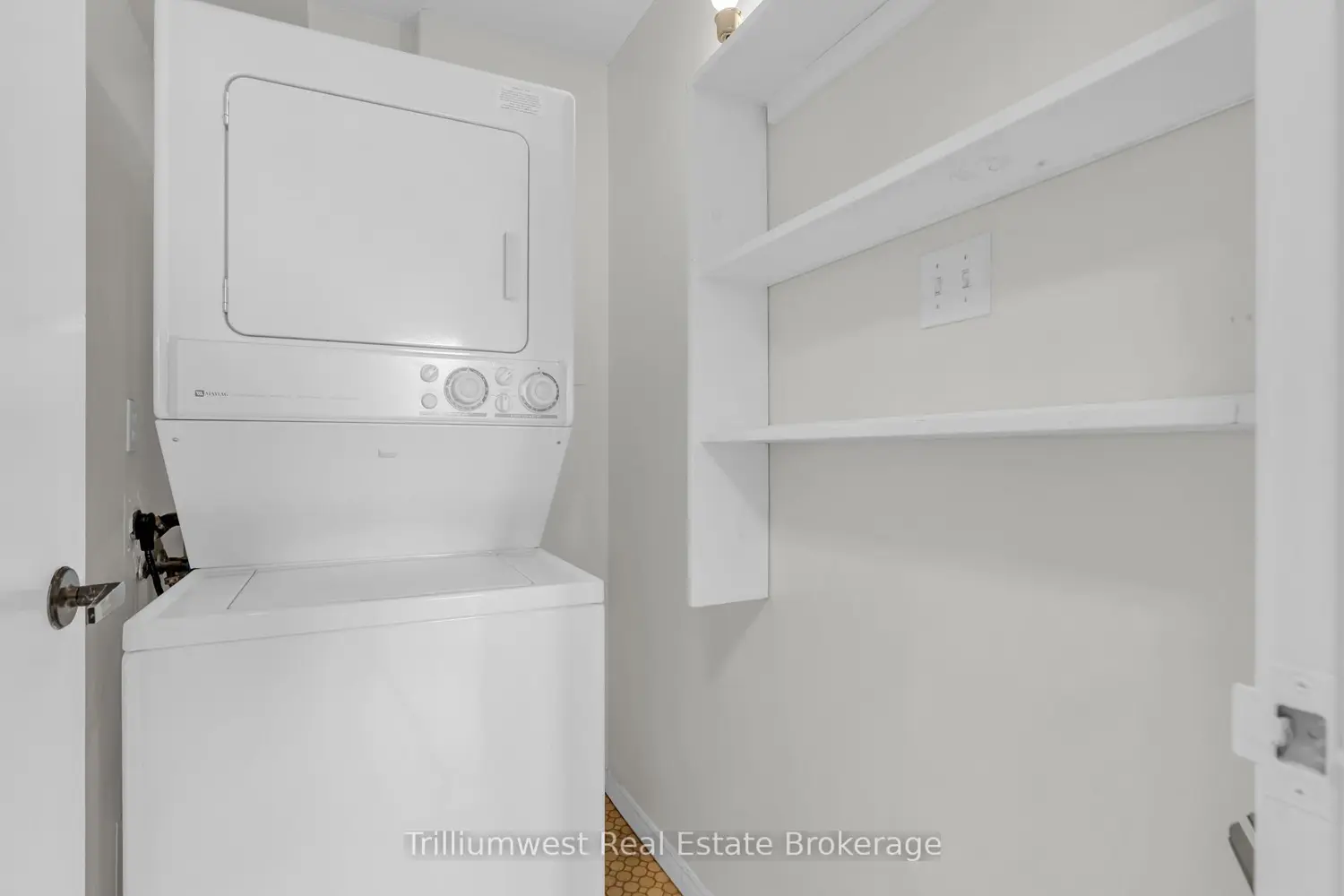 Additional image 5 of 375 King Street 1003