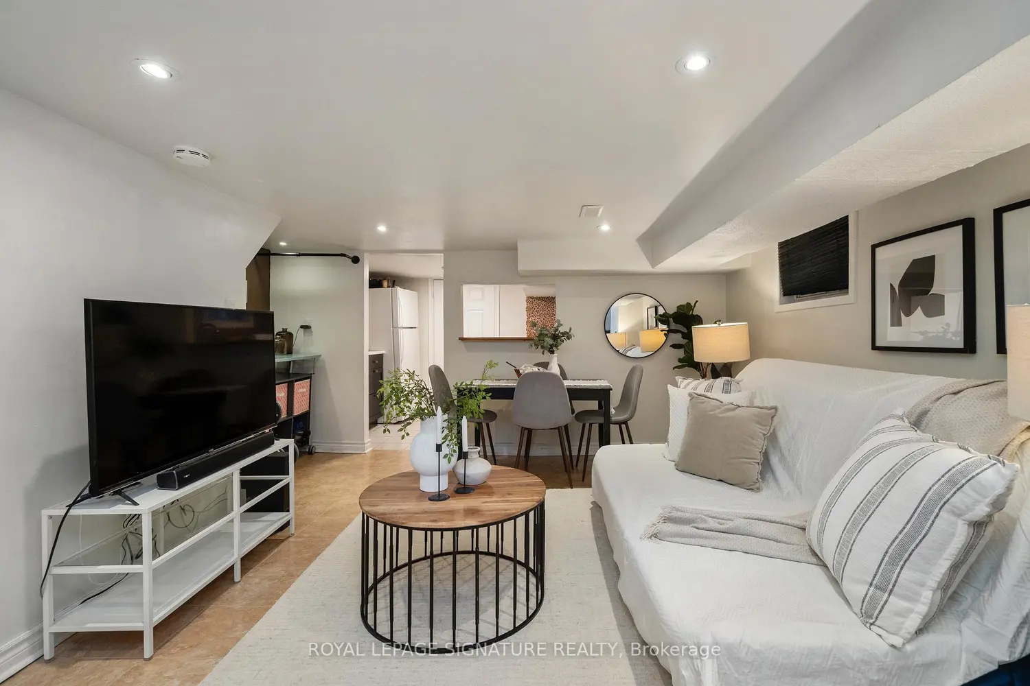 Additional image 15 of 215 Yarmouth Road