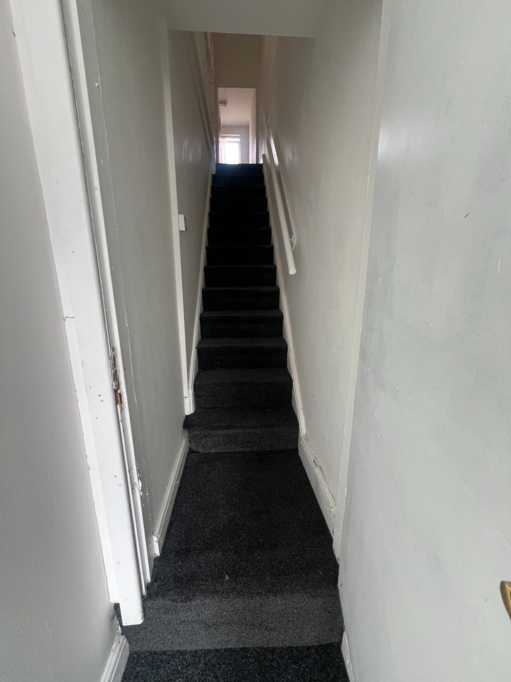 1 Bed Flat, Church Lane, M9, N1 7GU