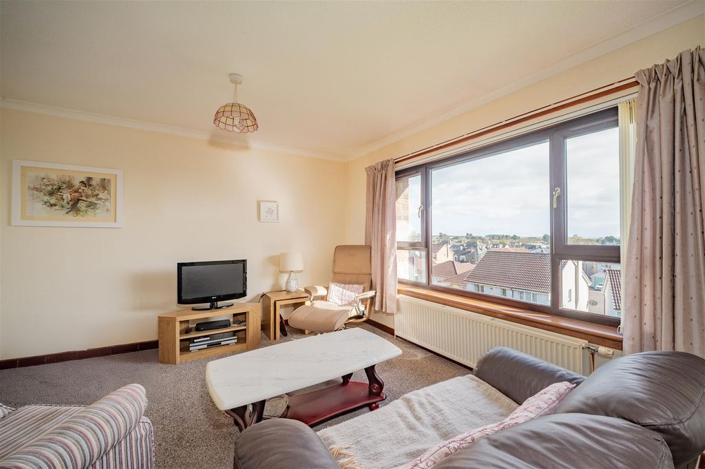 Additional image 3 of 2 bed flat for saleLorne Crescent, Monifieth, Dundee DD5