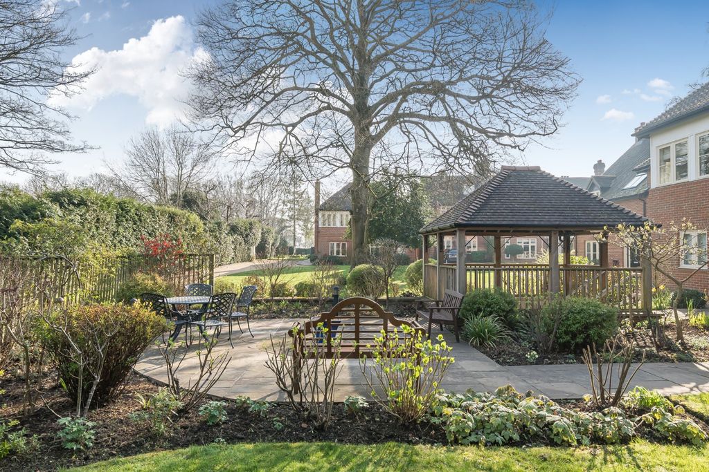 Additional image 12 of 3 bed flat for saleMilesdown Place, Winchester, Hampshire SO23