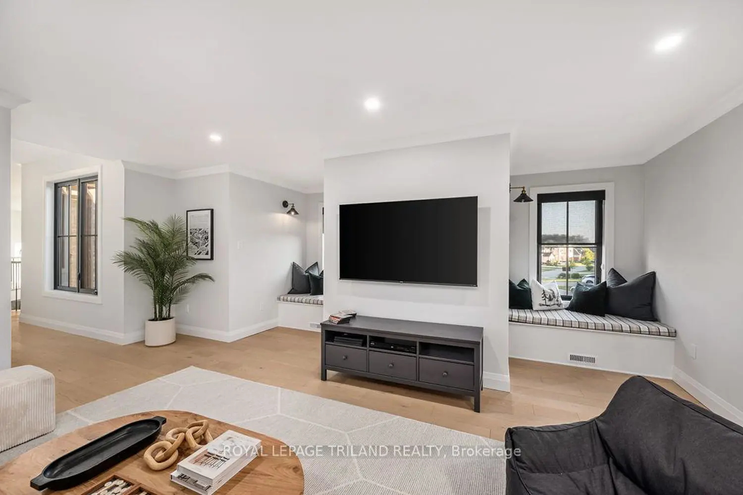 Additional image 12 of 9861 Glendon Drive 202