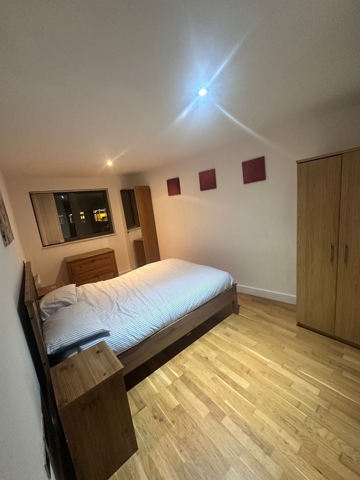 Additional image 5 of Room in a Shared Flat, Oldham Road, M4, N1 7GU