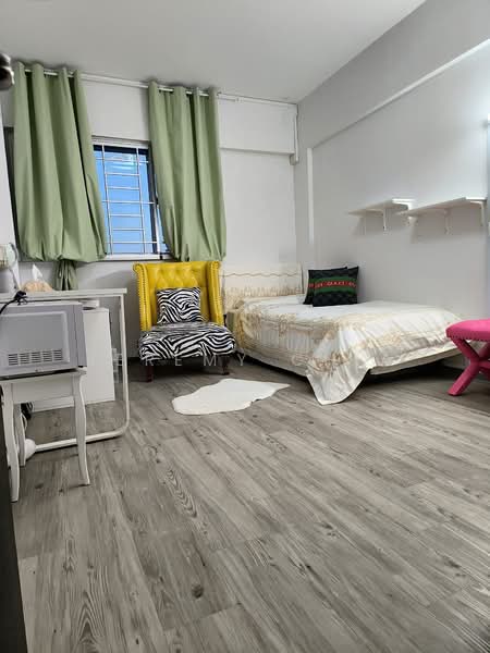 326 Hougang Avenue 7