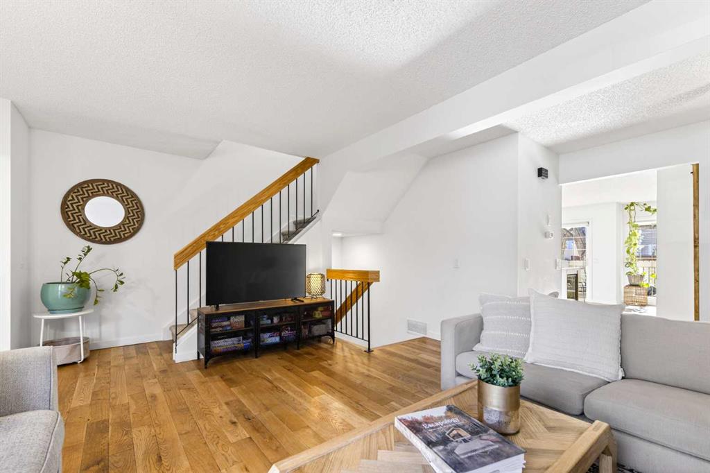 Additional image 6 of 77 Point Drive NW, Calgary, AB, T3B 4V9
