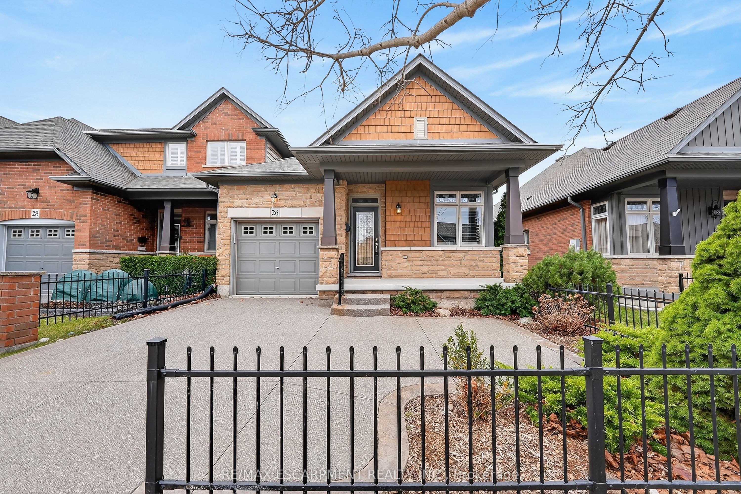 Primary image of 26 Conrad Place, Grimsby, ON, L3M 5S5