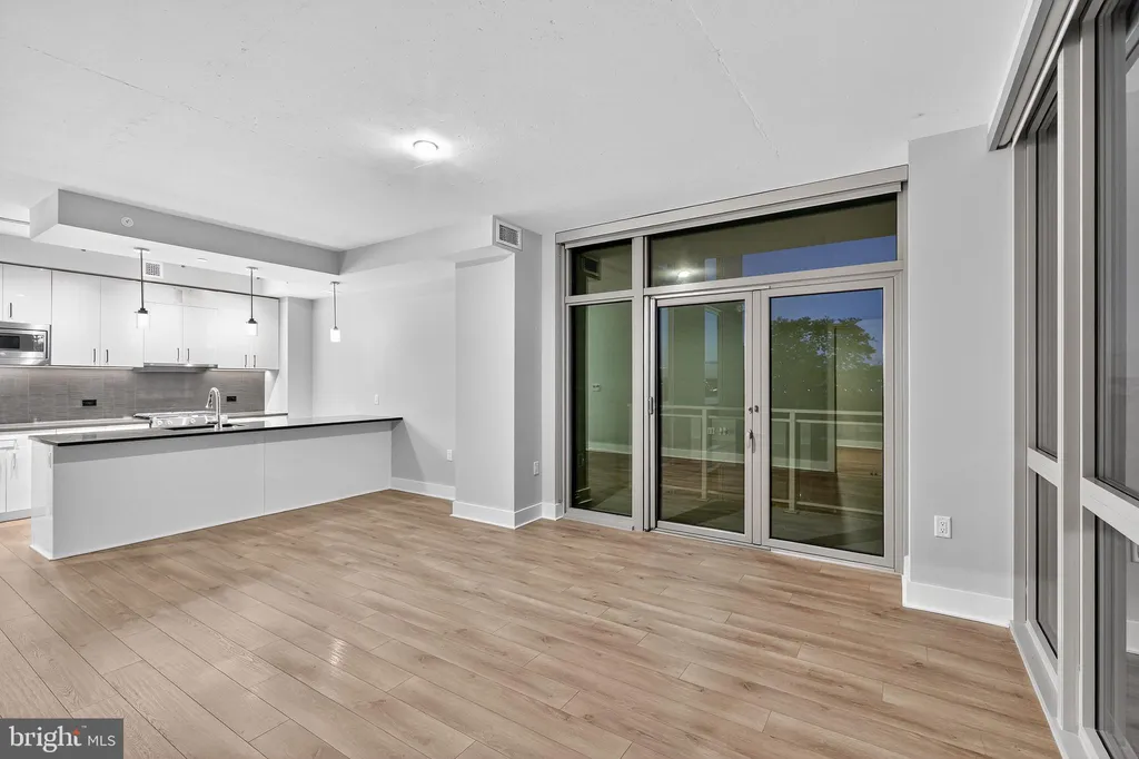 Additional image 10 of 88 V Street SW Unit 509, Washington, DC 20024