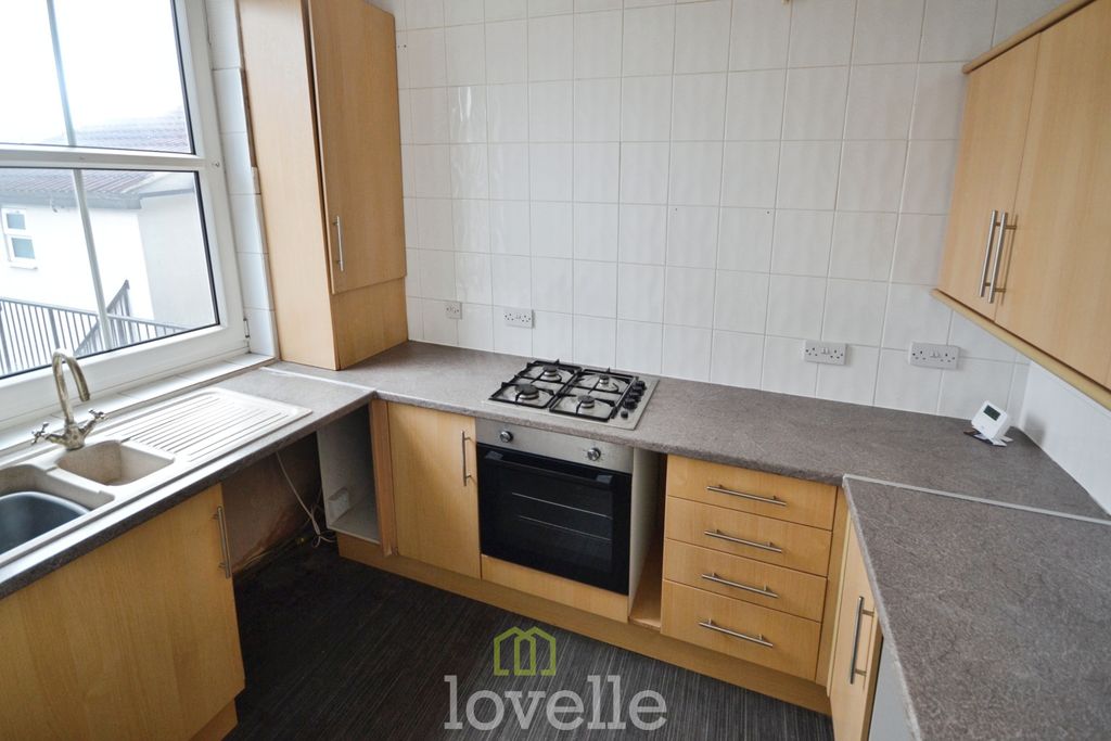 Additional image 3 of 2 bed maisonette for saleSea View Street, Cleethorpes DN35