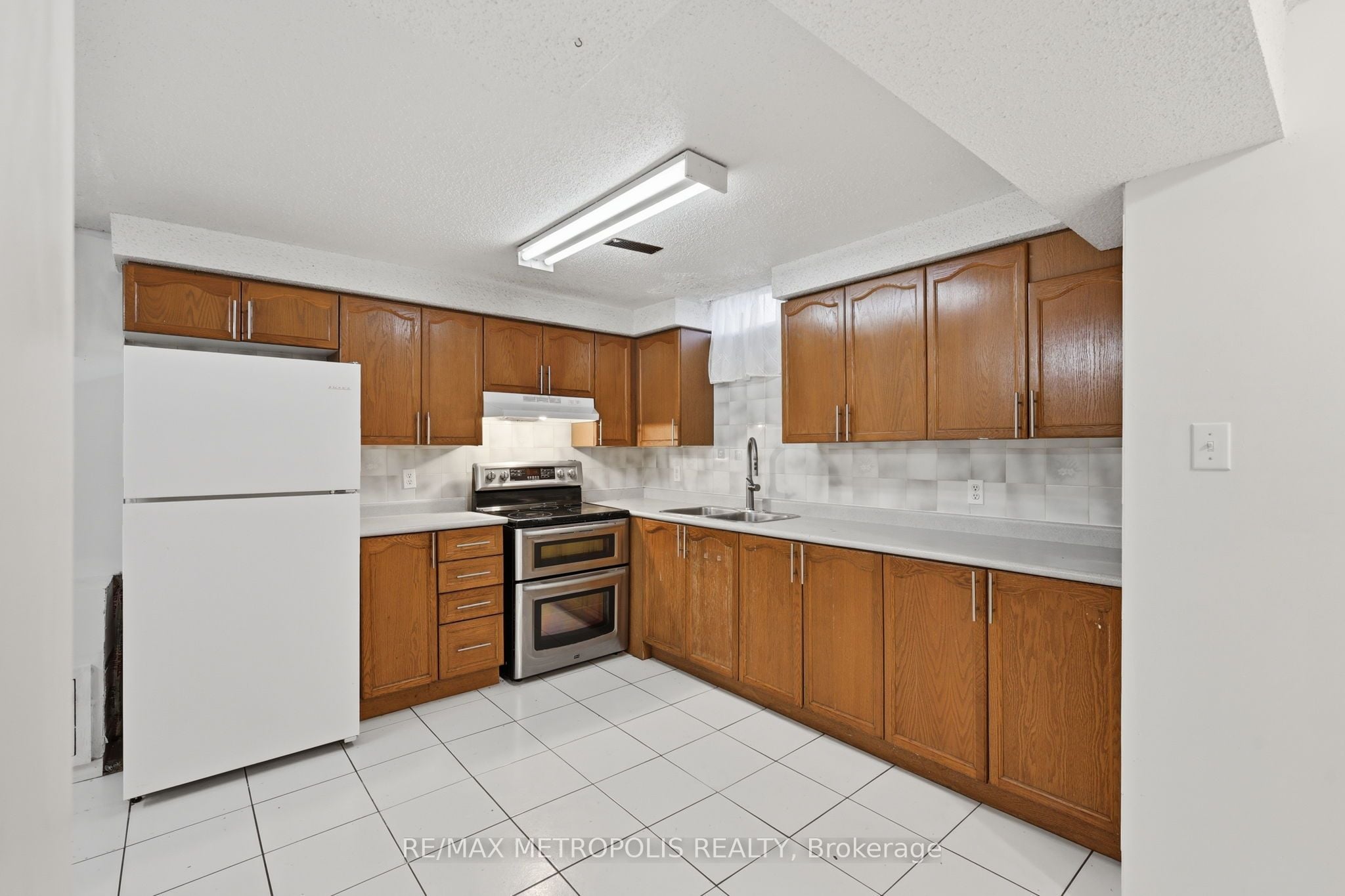 Additional image 3 of BSMT-584 Strouds Lane, Pickering, ON, L1V 4S6