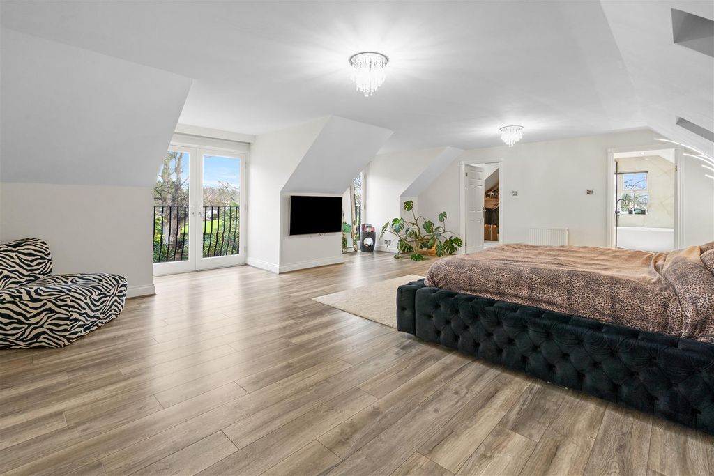 Additional image 25 of 6 bed detached house for salePark Drive, Hartlepool TS26