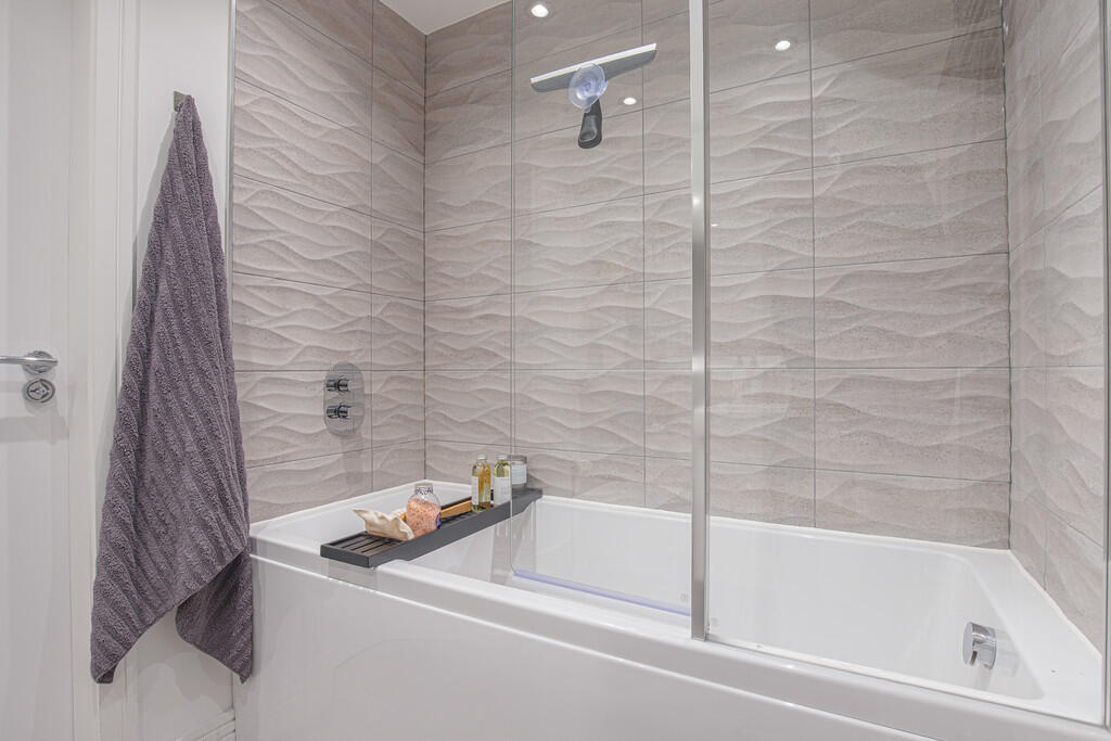 Additional image 11 of Aberdeen