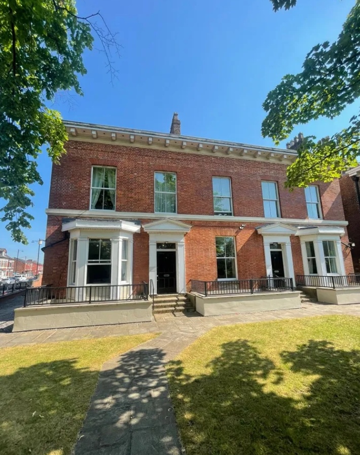 2 Bed Flat, Smedley Lane, M8, N1 7GU