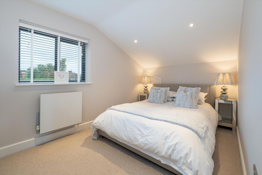 Additional image 25 of 5 bed detached house for saleAvonbank Drive, Stratford-Upon-Avon, Warwickshire CV37