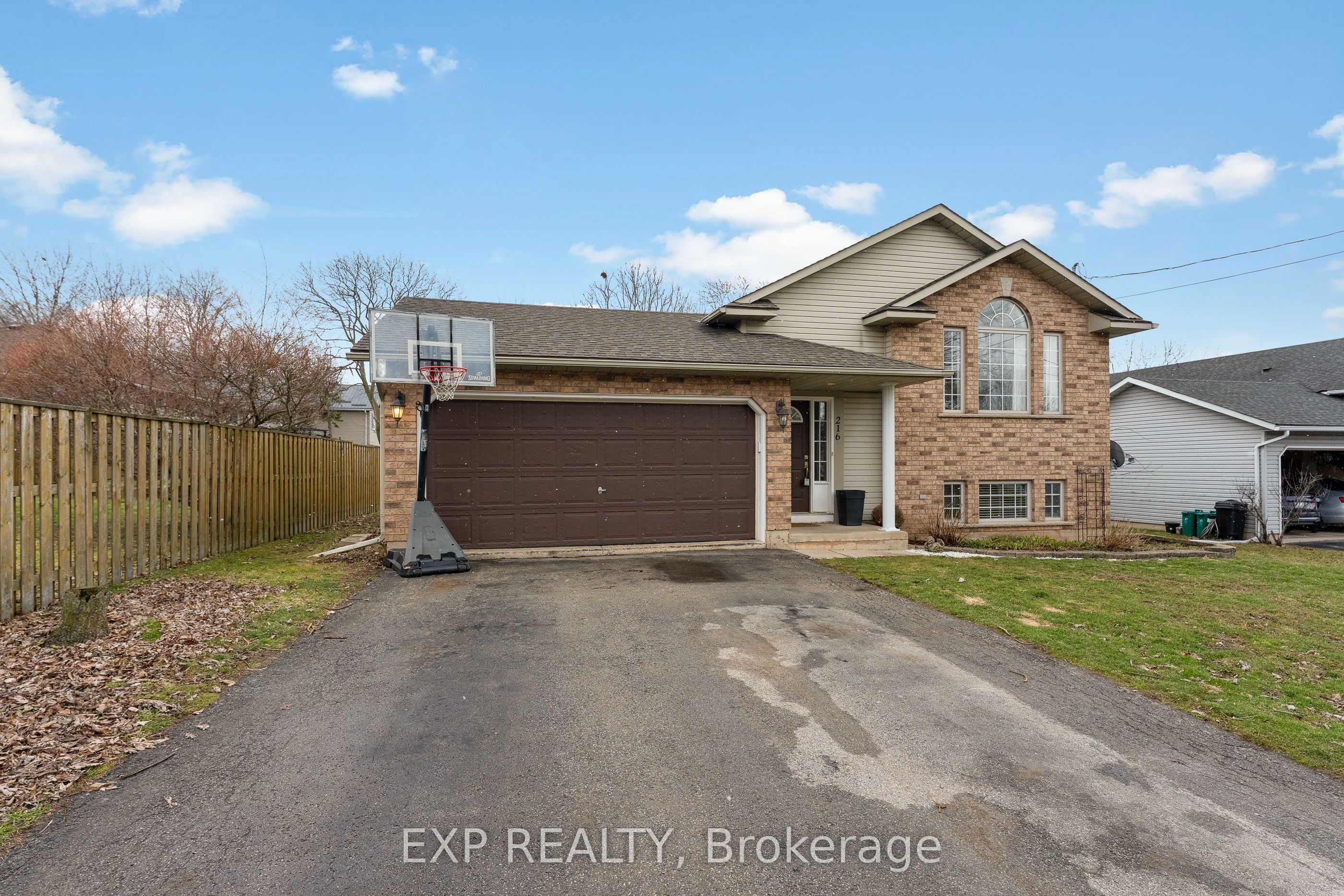 Additional image 2 of 216 Ridge Road S, Fort Erie, ON, L0S 1B0
