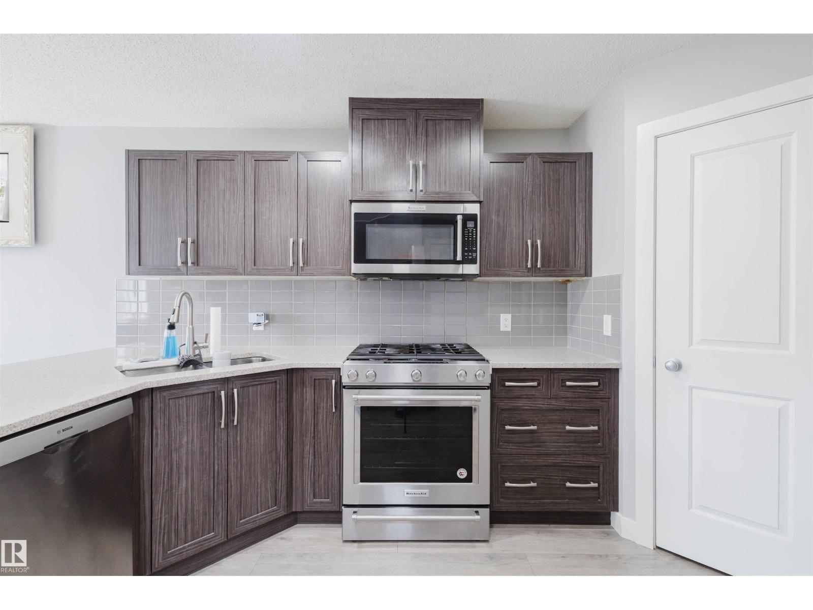 Additional image 4 of 1747 27 Street NW, Edmonton, AB, T6T2G5