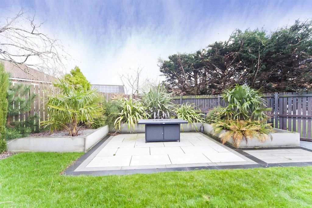 Additional image 34 of 6 bed detached house for saleKingfisher Close, Hartlepool TS26
