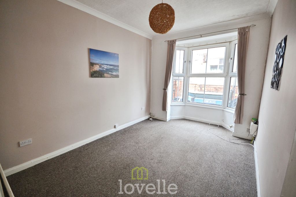 Additional image 5 of 2 bed maisonette for saleSea View Street, Cleethorpes DN35