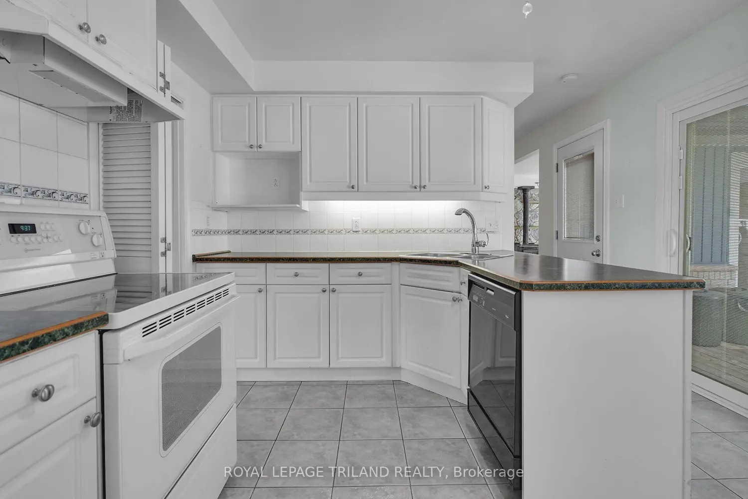 21 Langton Road photo 2