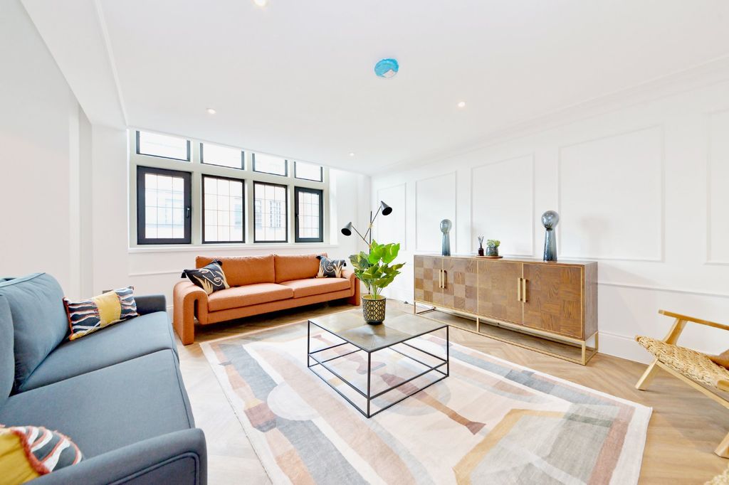 Additional image 4 of 3 bed flat for saleThe Gothic, 4-6 Great Hampton Street, Birmingham B18