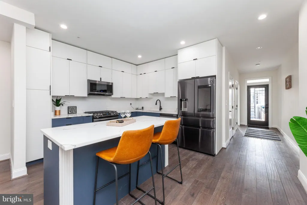 Additional image 9 of 734 Kenyon Street NW Unit 2, Washington, DC 20010