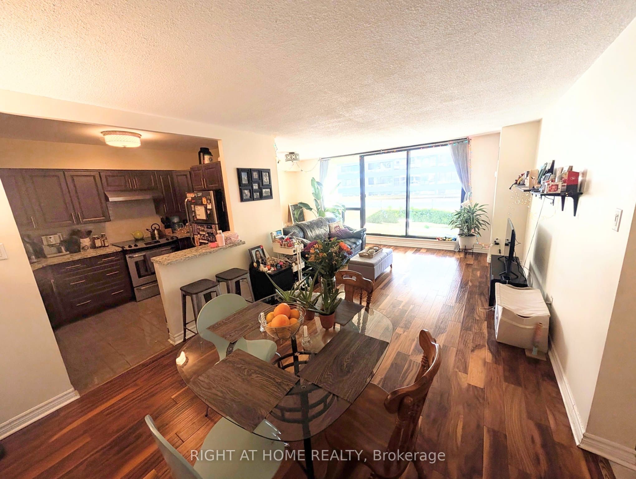 Additional image 4 of 607-80 Quebec Avenue, Toronto, ON, M6P 4B7