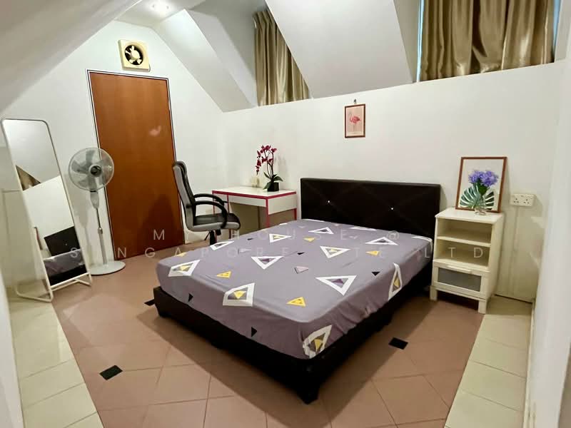 Lor 7 Realty park