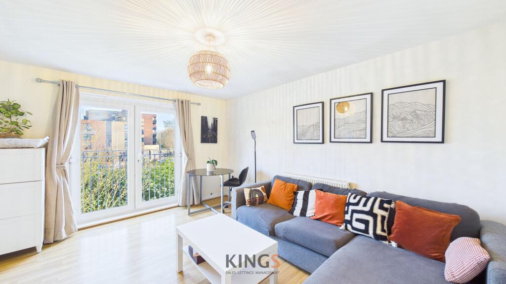 St. Lukes Court, Hatfield, AL10