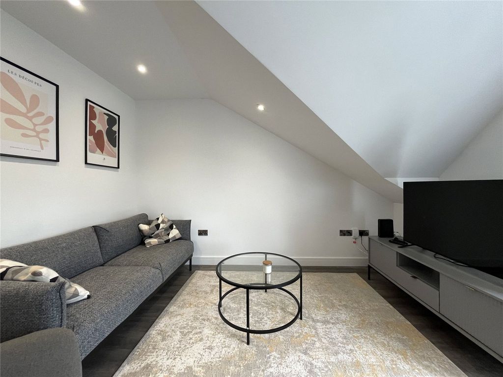 10 bed flat for saleMitford Road, Manchester, Greater Manchester M14 photo 3