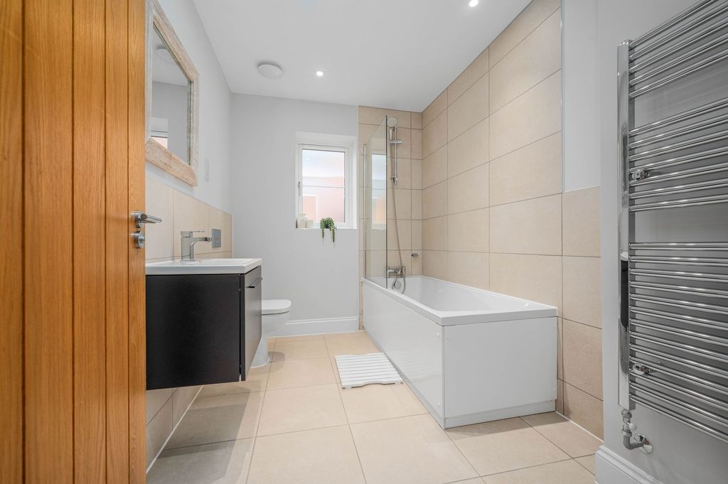 Additional image 15 of 5 bed detached house for saleSpa Farm Court, Bishopton CV37